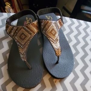 Sandal
